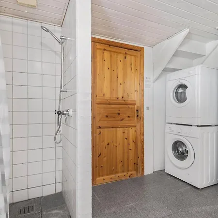 4 Bedroom Stunning In Hébergement de vacances *